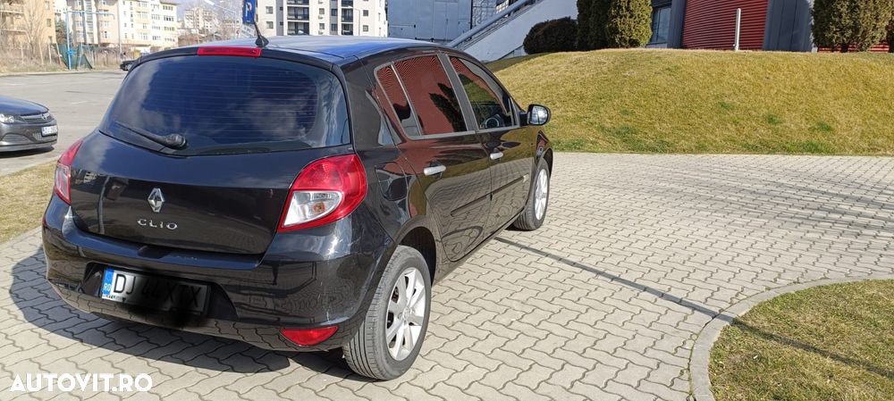 Renault Clio III 1.2 16V Extreme - 1