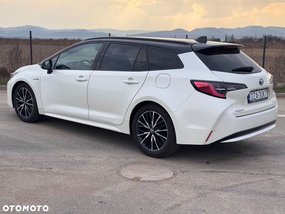 Toyota Corolla - 13
