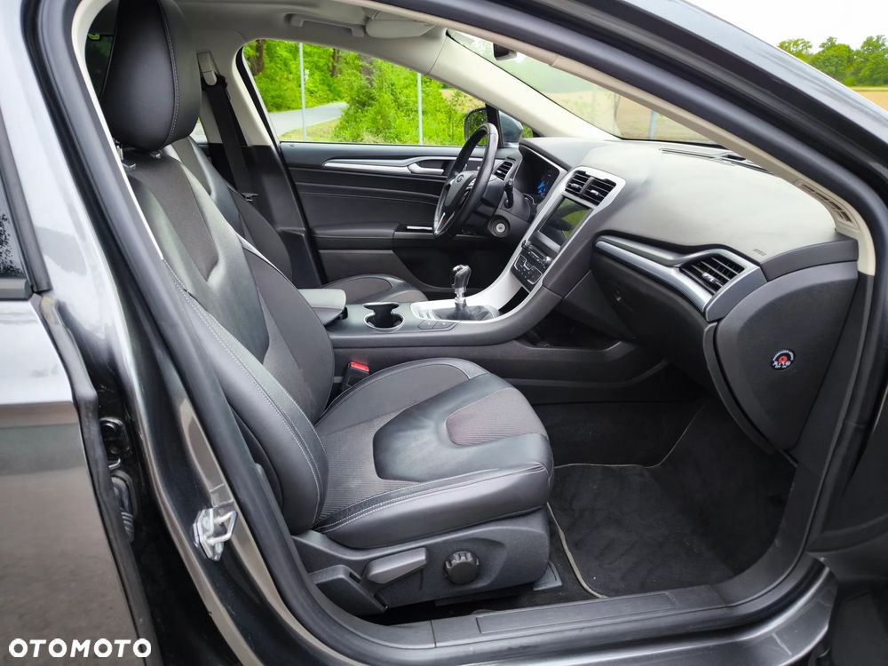 Ford Mondeo - 24