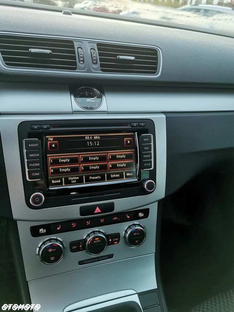 Volkswagen Passat Variant - 23