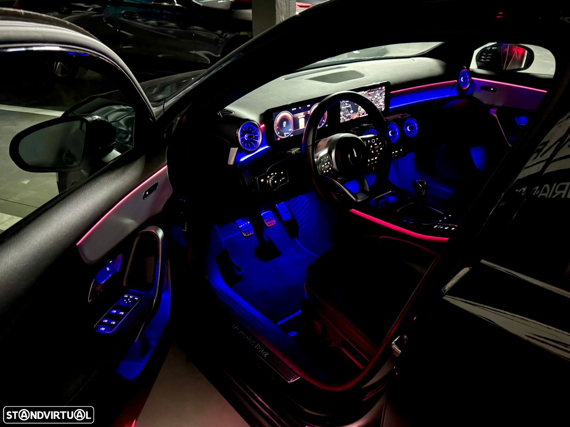 Mercedes-Benz A 180 AMG Line - 15