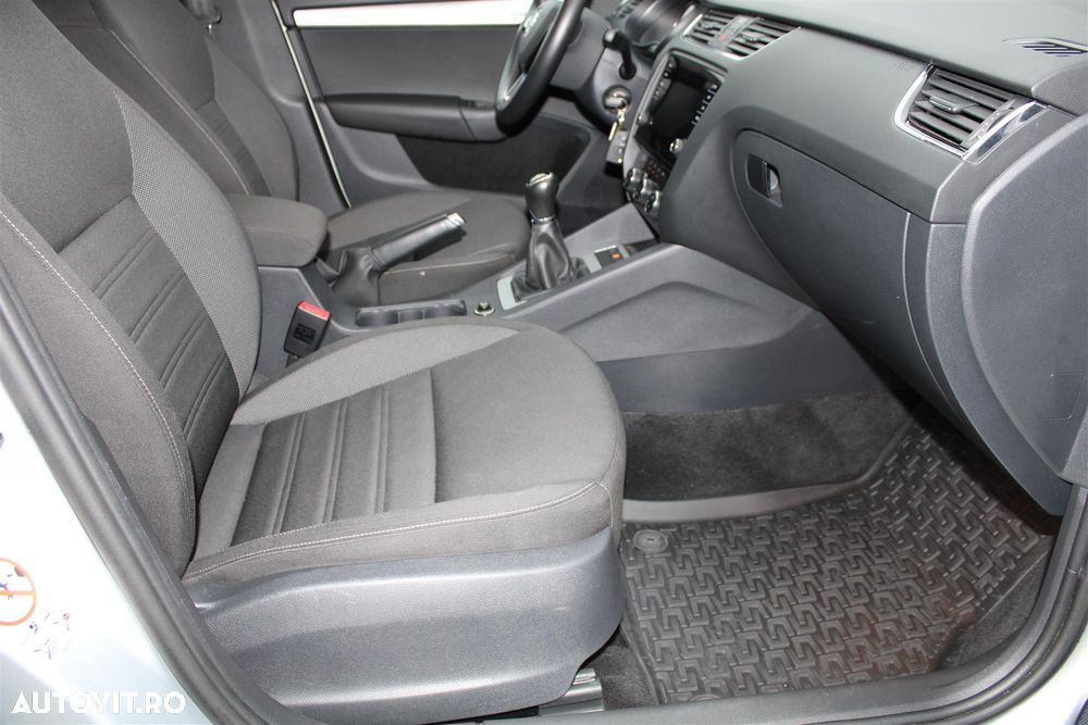 Skoda Octavia 2.0 TDI Ambition - 14