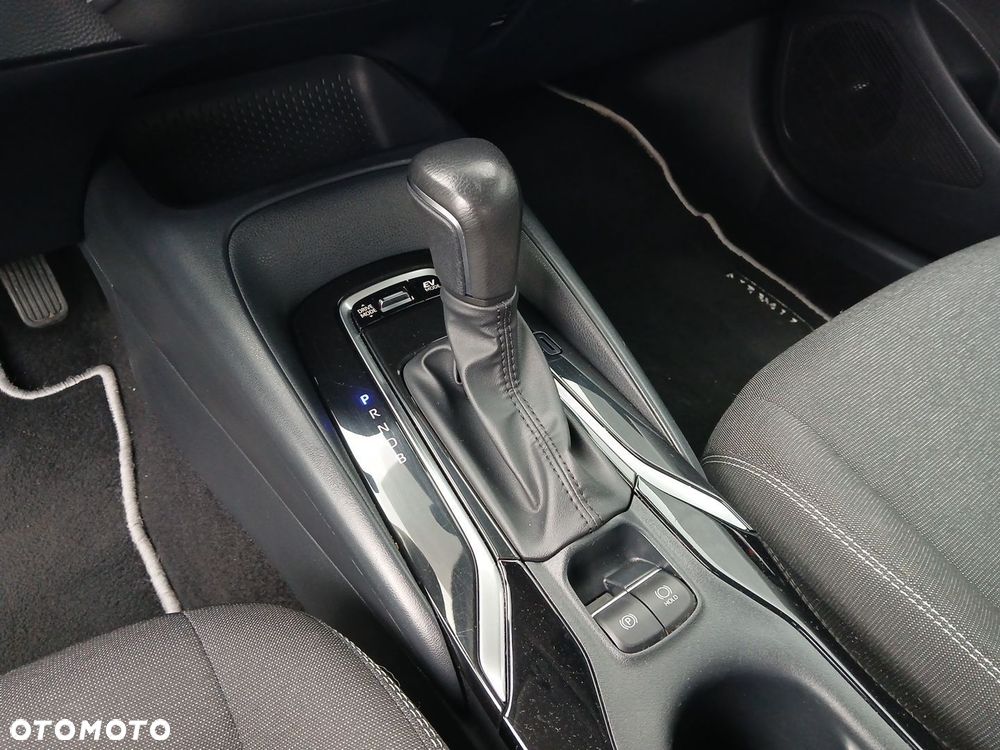 Toyota Corolla 1.8 Hybrid Comfort - 32