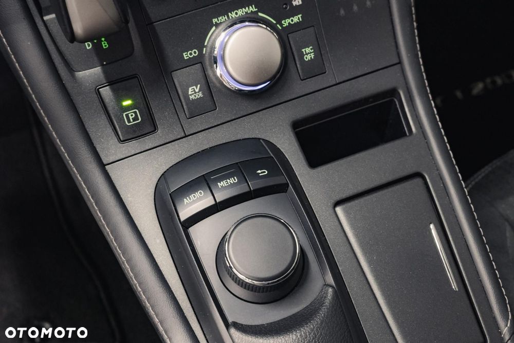 Lexus CT 200h Elegance - 25