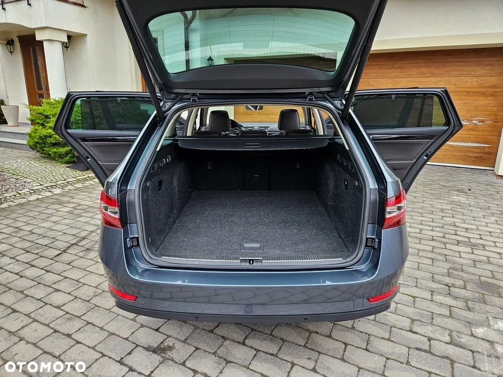 Skoda Superb 2.0 TDI 4x4 DSG L&K - 40