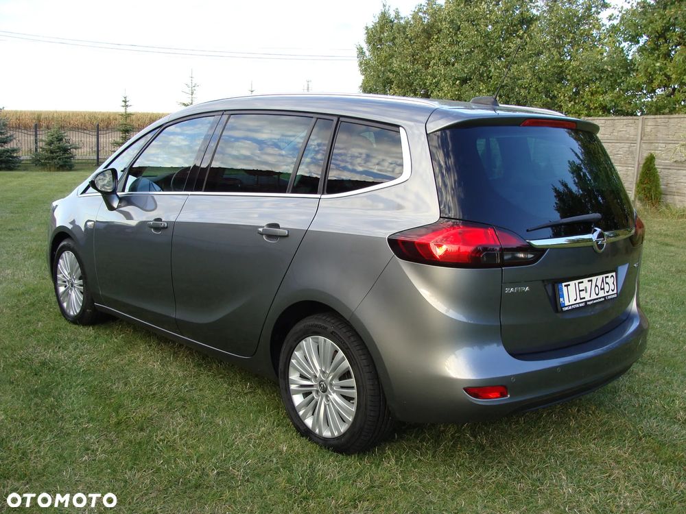 Opel Zafira - 10