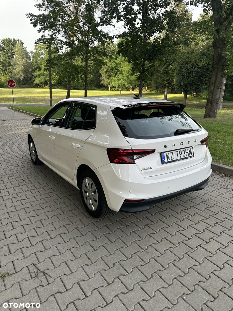 Skoda Fabia 1.0 Essence - 9