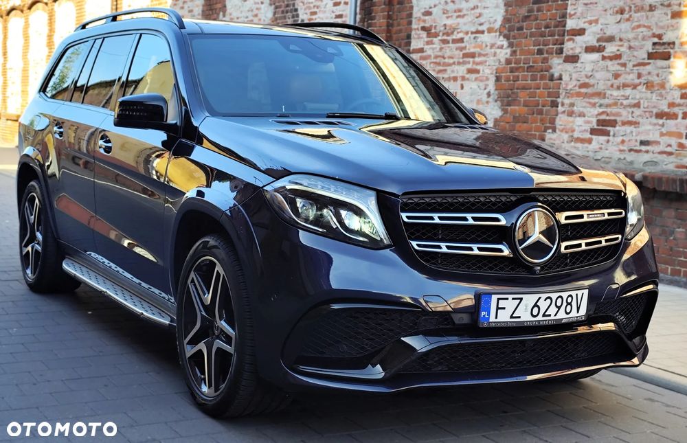 Mercedes-Benz GLS - 1