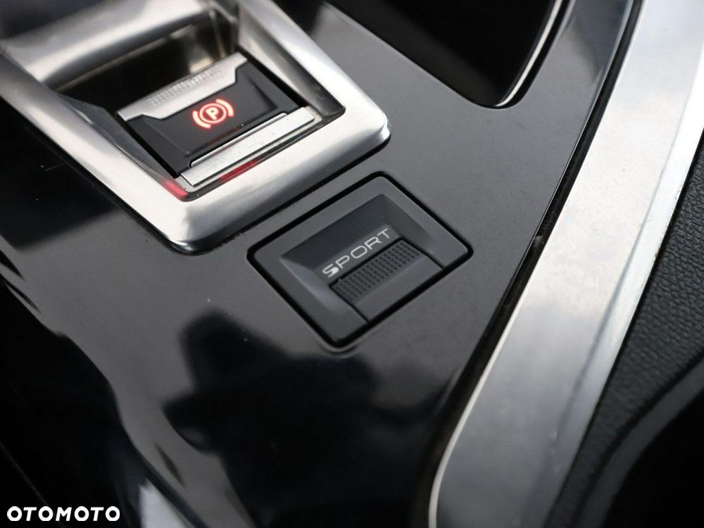 Peugeot 3008 1.2 PureTech Allure S&S EAT6 - 30