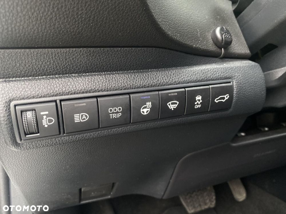 Toyota Corolla 2.0 Hybrid GR Sport Dynamic - 24