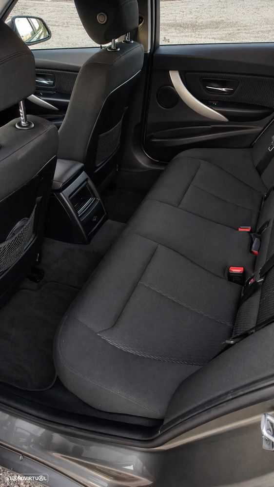 BMW 318 d Advantage - 13