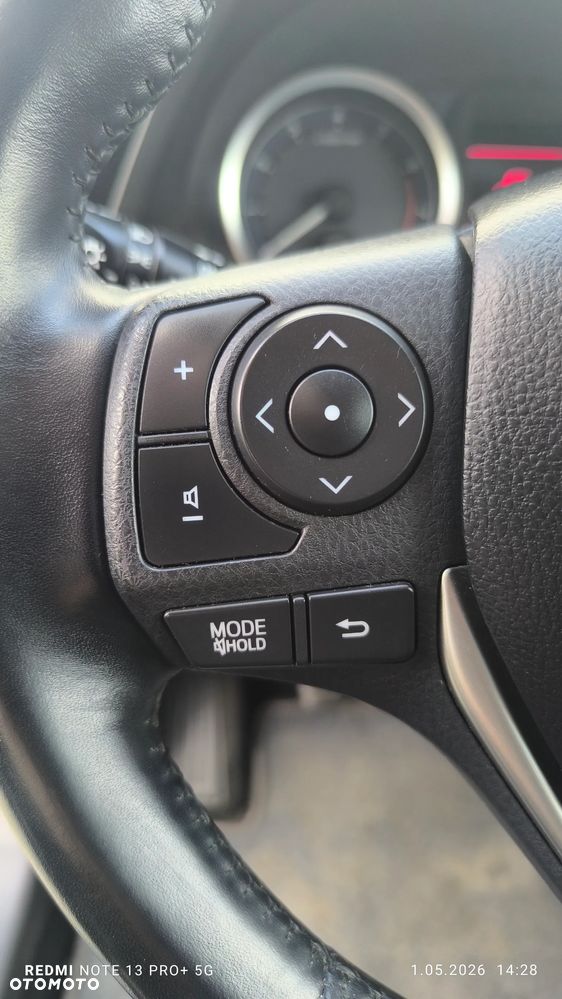 Toyota Auris 1.33 VVT-i Terra - 23