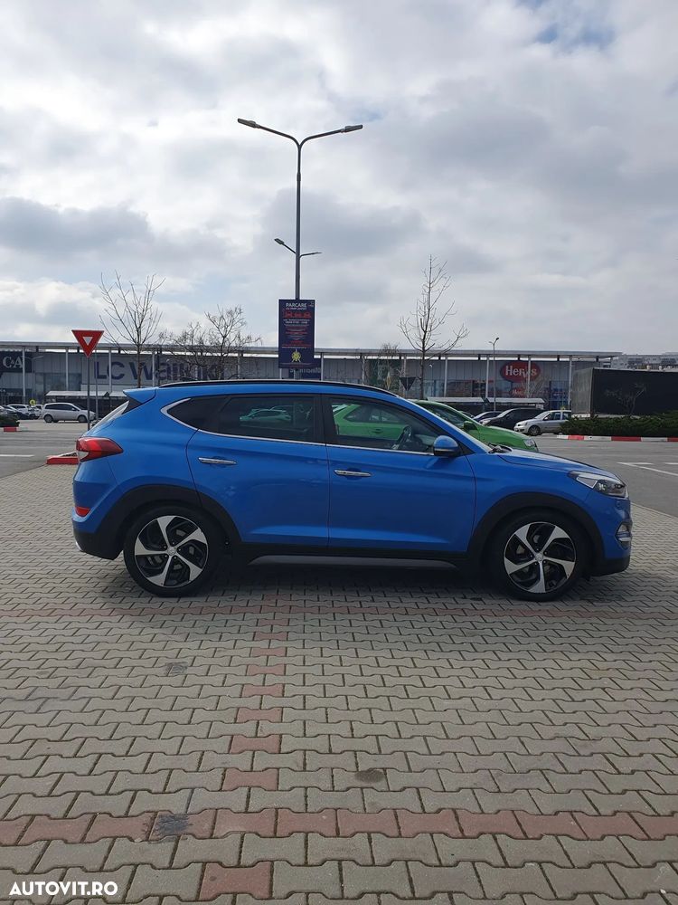 Hyundai Tucson 2.0 CRDI 4WD Automatik Style - 10
