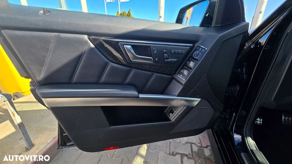 Mercedes-Benz GLK 220 CDI DPF 4Matic BlueEFFICIENCY 7G-TRONIC - 23