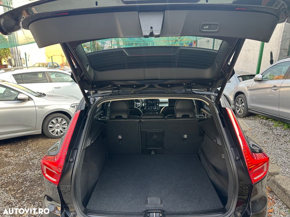 Volvo XC 40 T5 Twin Engine DKG Momentum Pro - 20