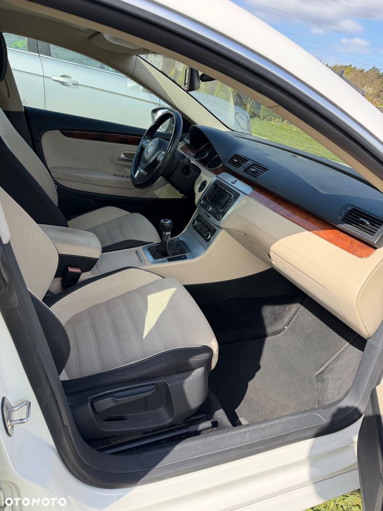 Volkswagen Passat CC - 9
