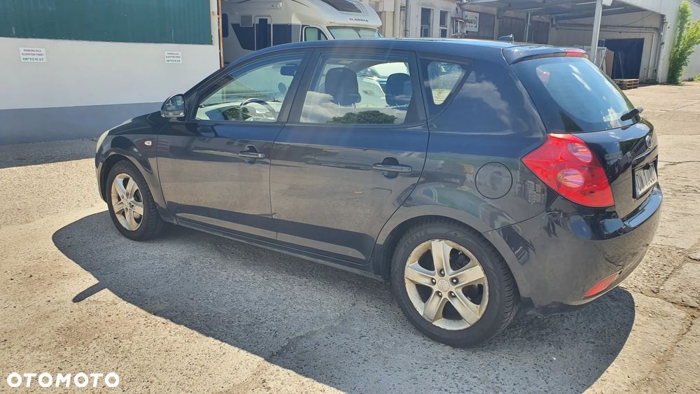Kia Ceed 1.6 Crdi Comfort - 3