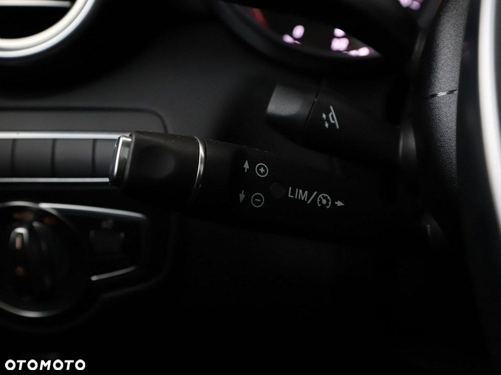 Mercedes-Benz GLC 350 e 4Matic 7G-TRONIC AMG Line - 35