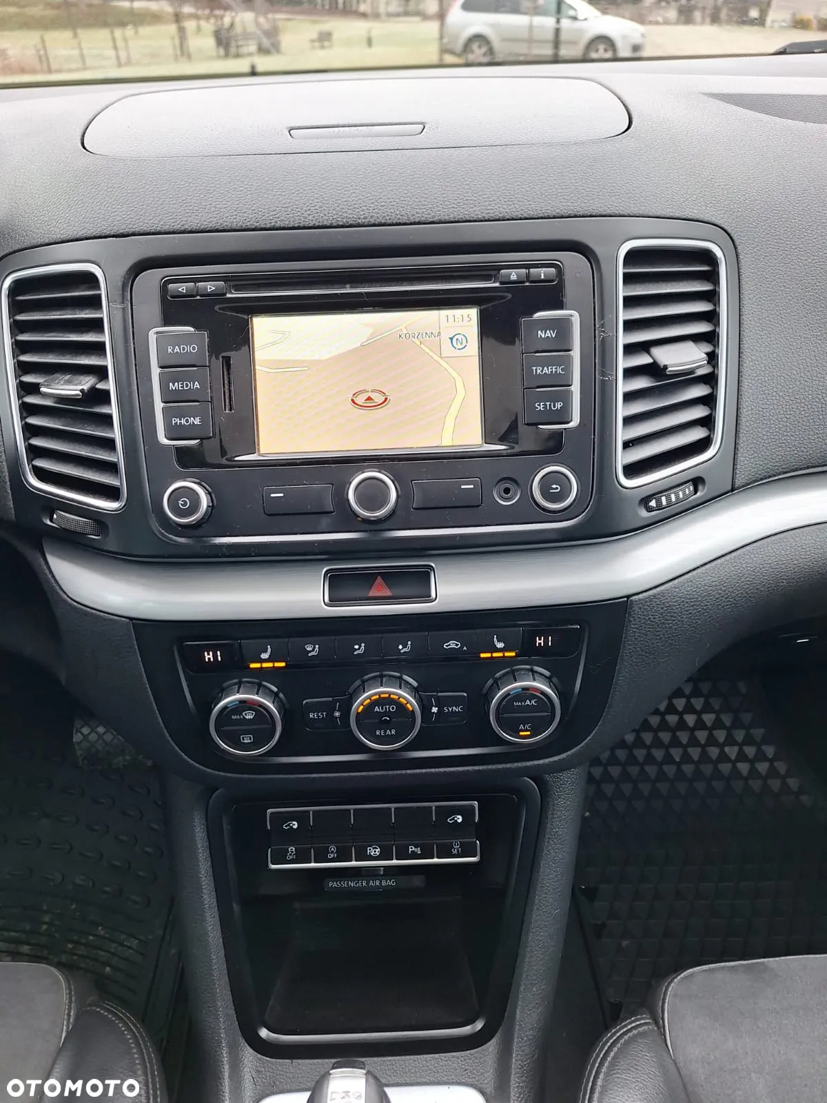 Volkswagen Sharan 2.0 TDI Highline DSG - 26