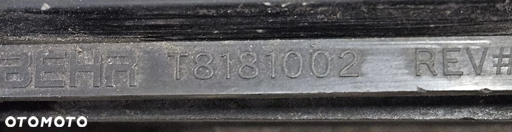 BMW X5 F15 X6 F16 M50D  3.0 D chłodnica wody 7589470 obudowa - 4