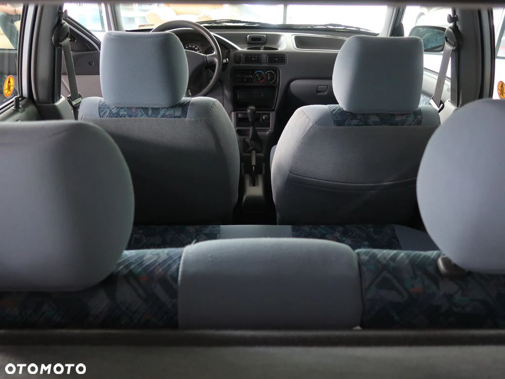 Toyota Starlet 1.4 - 29
