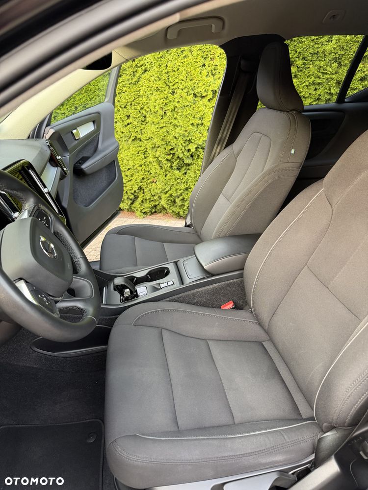 Volvo XC 40 B4 B AWD Momentum - 11