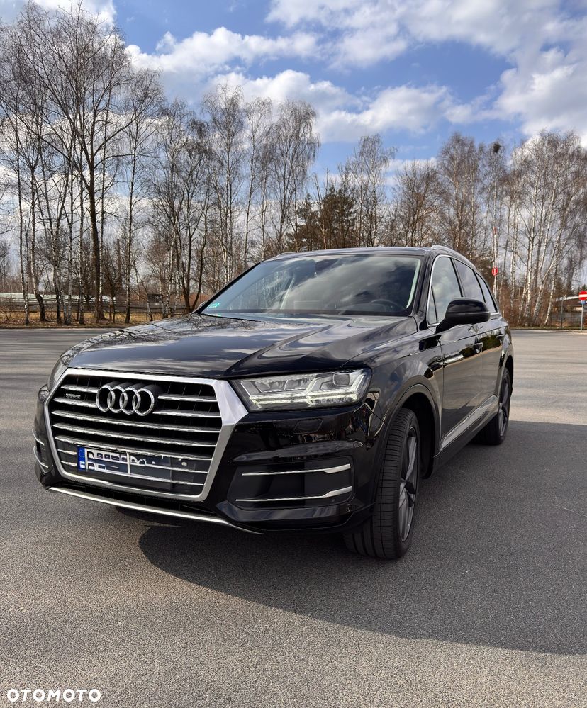 Audi Q7 - 1