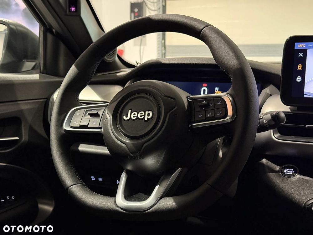 Jeep Avenger 1.2 T3 mHEV Upland 4xe eDCT6 - 14