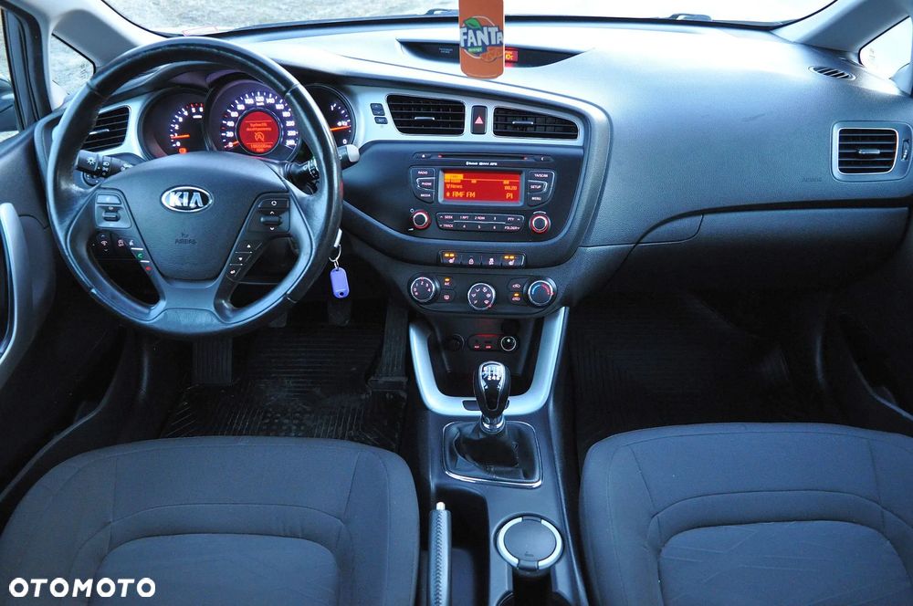 Kia Ceed 1.6 CRDi 128 Spirit - 18