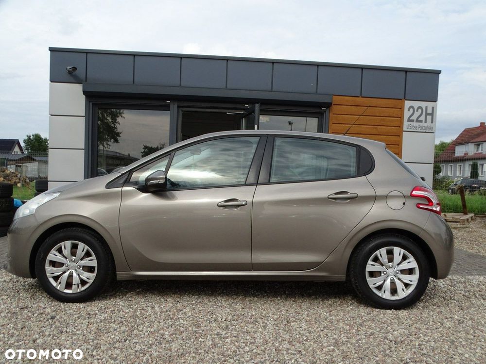 Peugeot 208 - 3