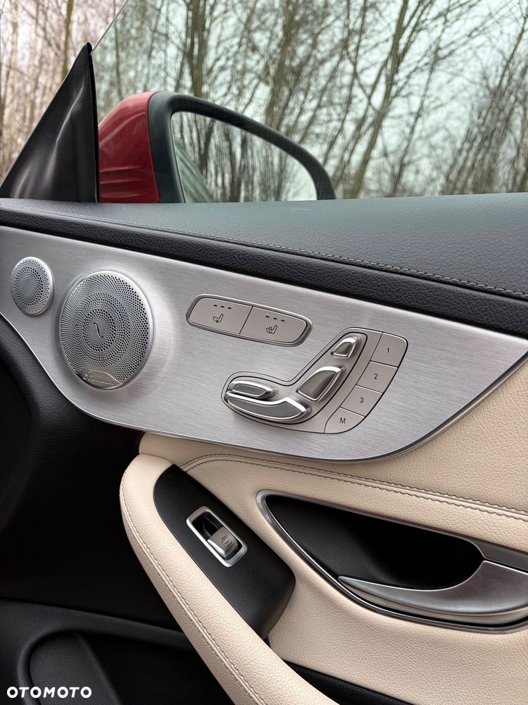 Mercedes-Benz Klasa C 300 7G-TRONIC - 11