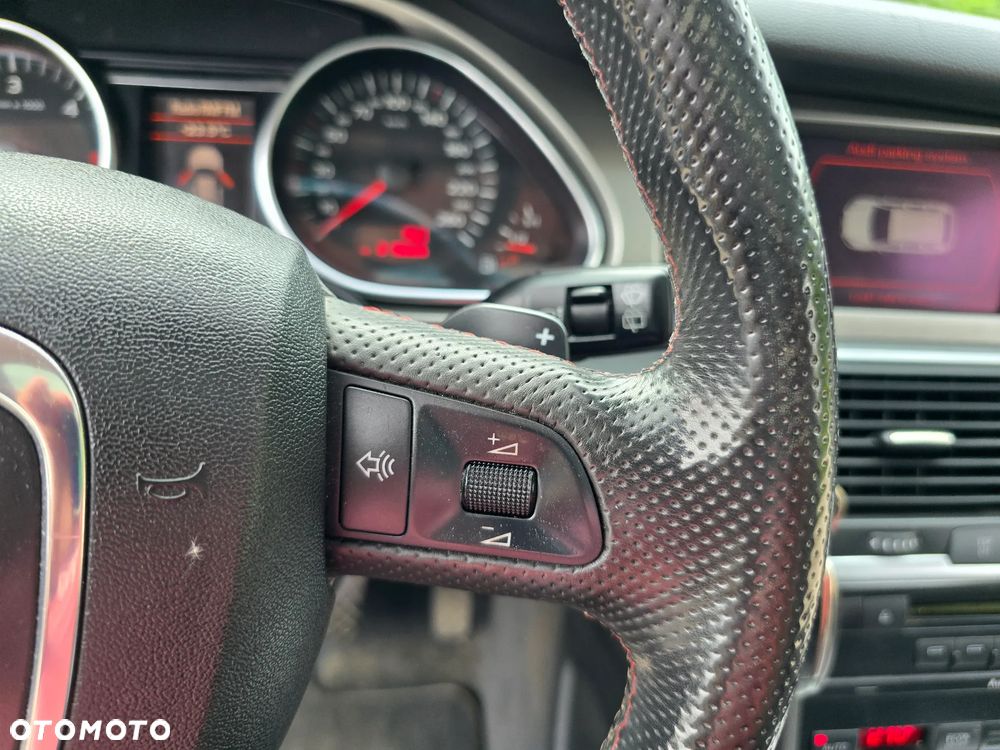 Audi Q7 - 30