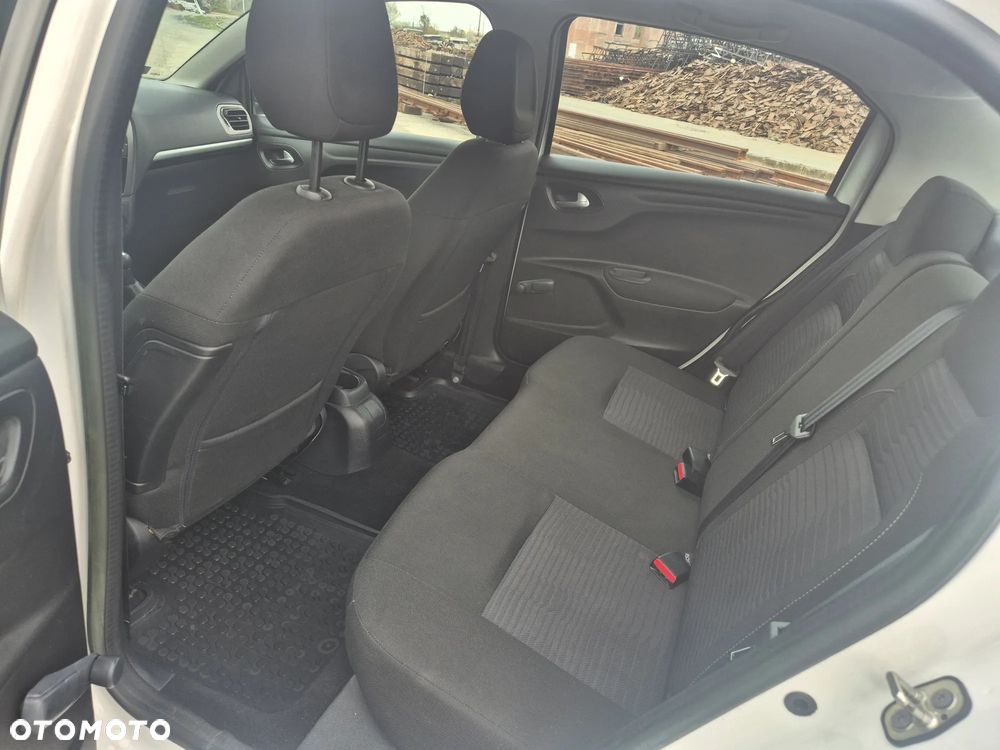 Peugeot 301 1.2 Pure Tech Active - 4