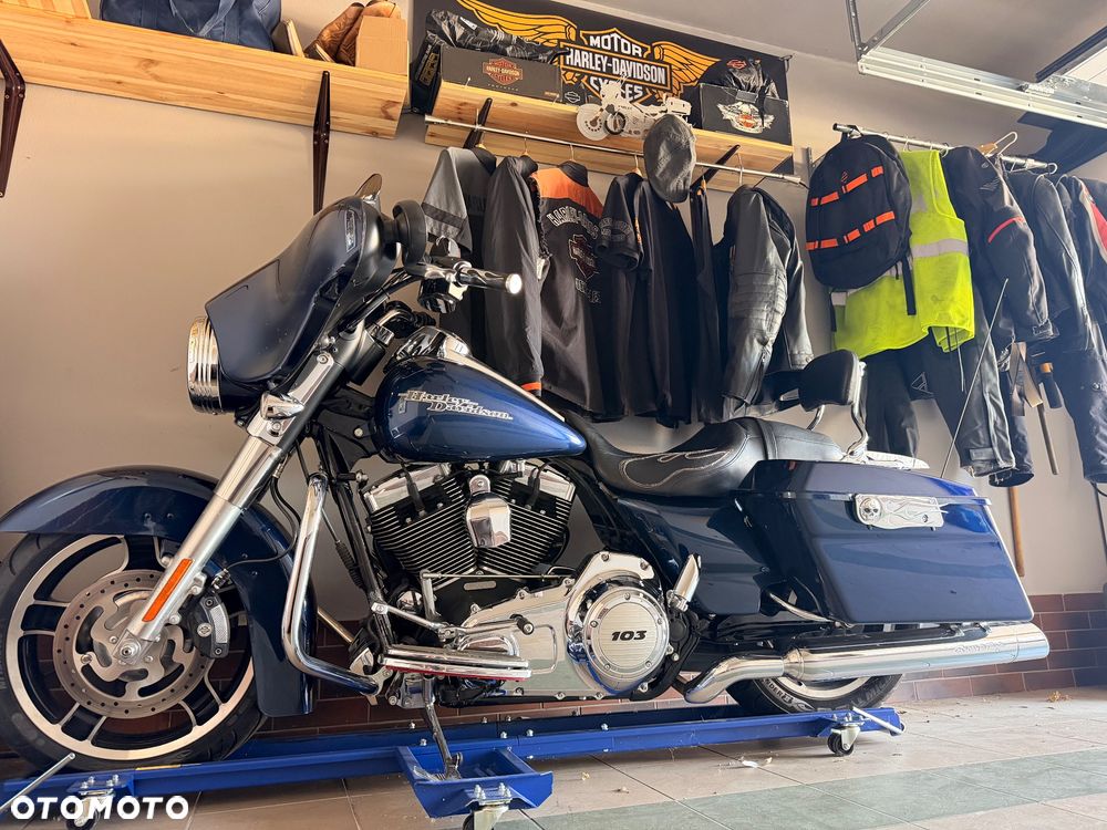 Harley-Davidson Touring Street Glide - 1