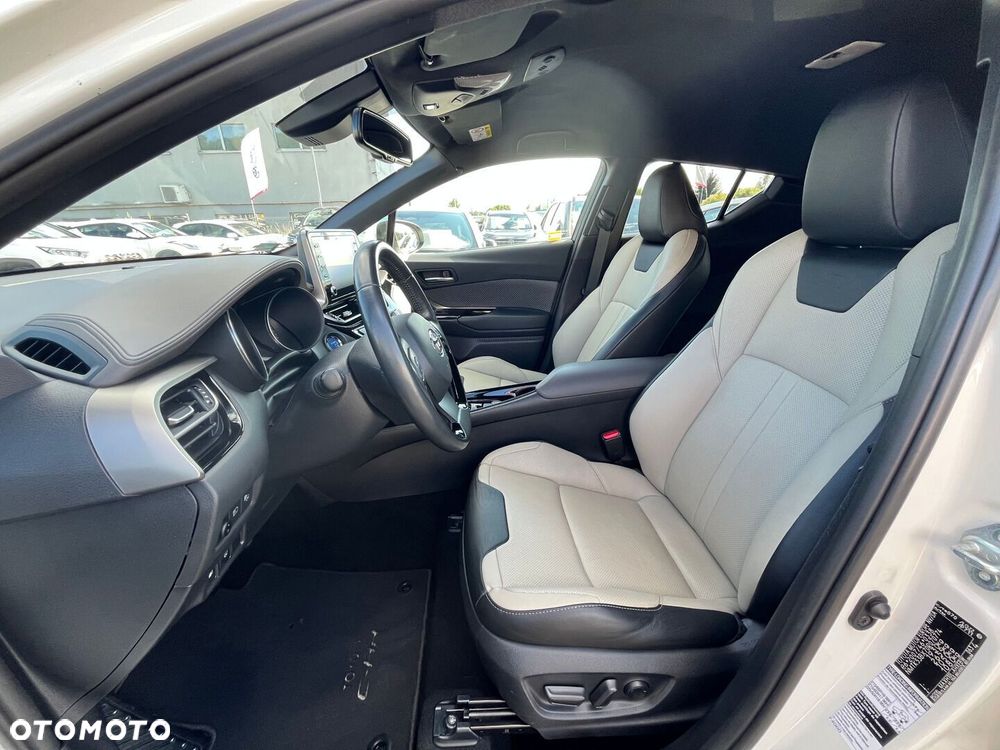 Toyota C-HR 2.0 Hybrid Executive - 28