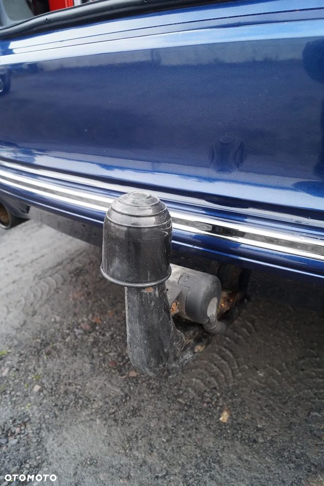 BMW Seria 3 318i Sport Line - 36