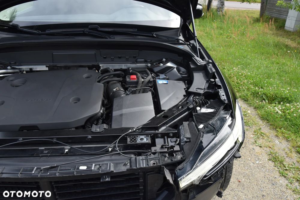Volvo XC 60 B4 D AWD Geartronic Momentum Pro - 16