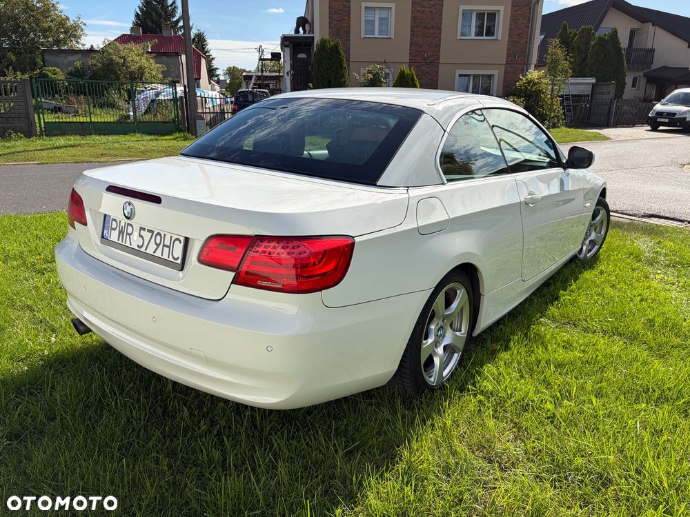 BMW Seria 3 320i Edition Exclusive - 36