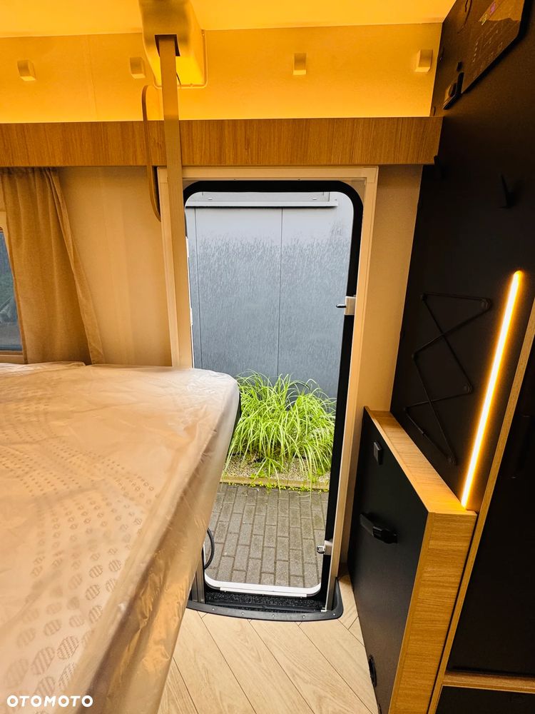 Ford Chausson 640 Titanium Line - 30