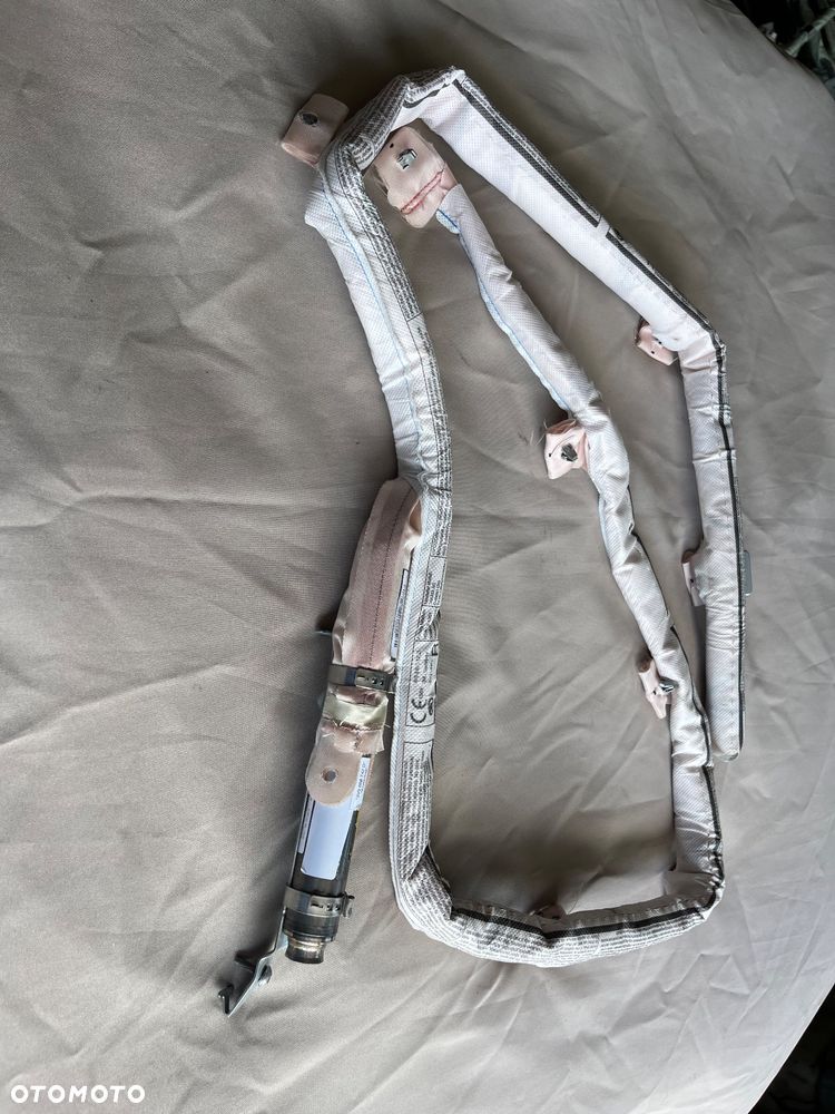 Kurtyna Prawa Skoda Superb Kombi III 3v