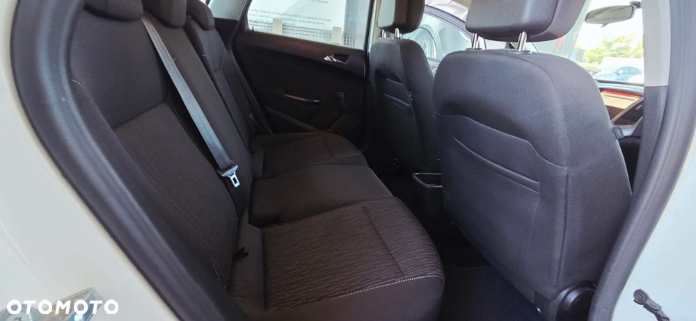 Opel Astra 1.6 Sports Tourer Design Edition - 31