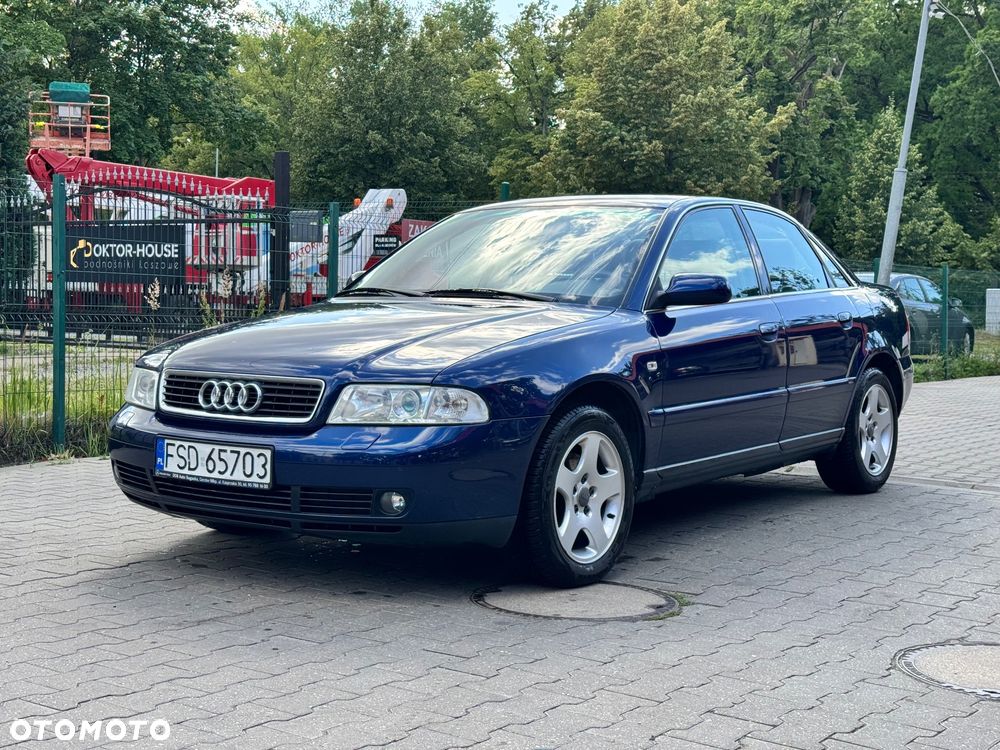 Audi A4 Limousine 2.4 Tiptronic - 1