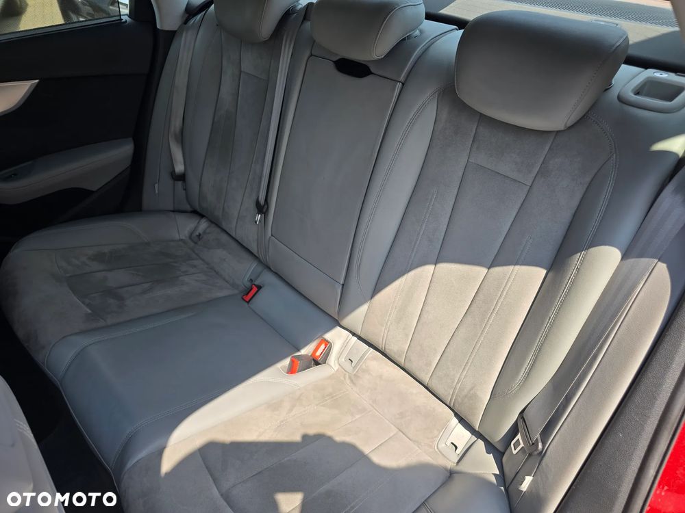 Audi A4 Limousine - 14