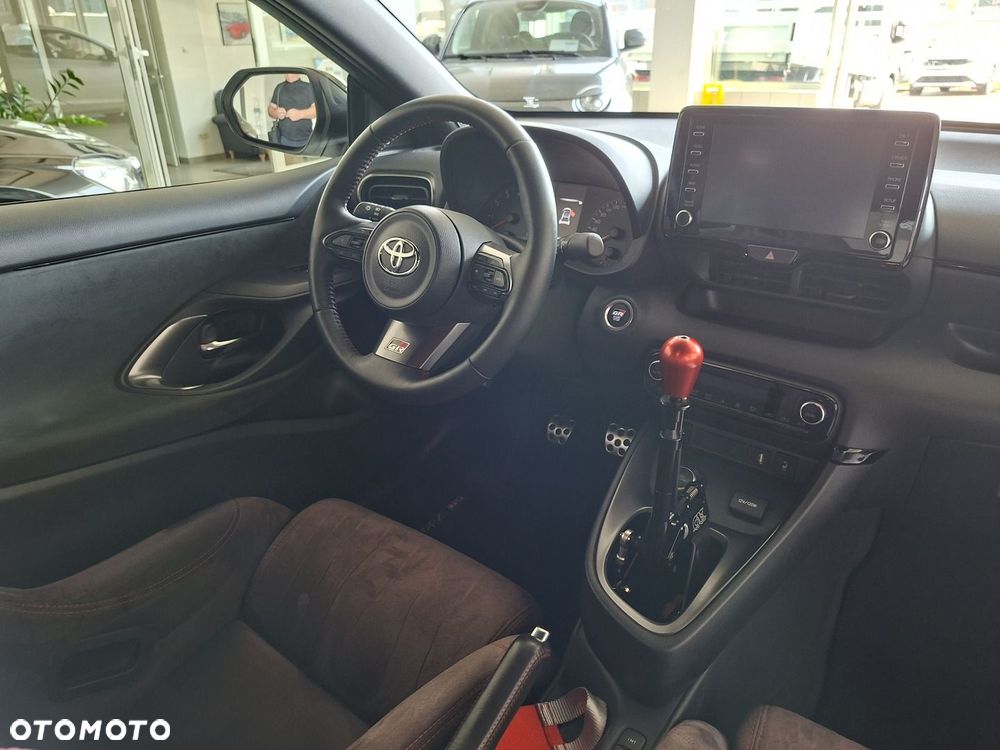 Toyota GR Yaris - 23