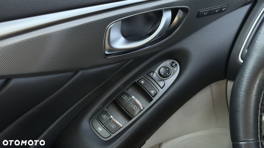 Infiniti Q50 2.0t Sport EU6 - 25