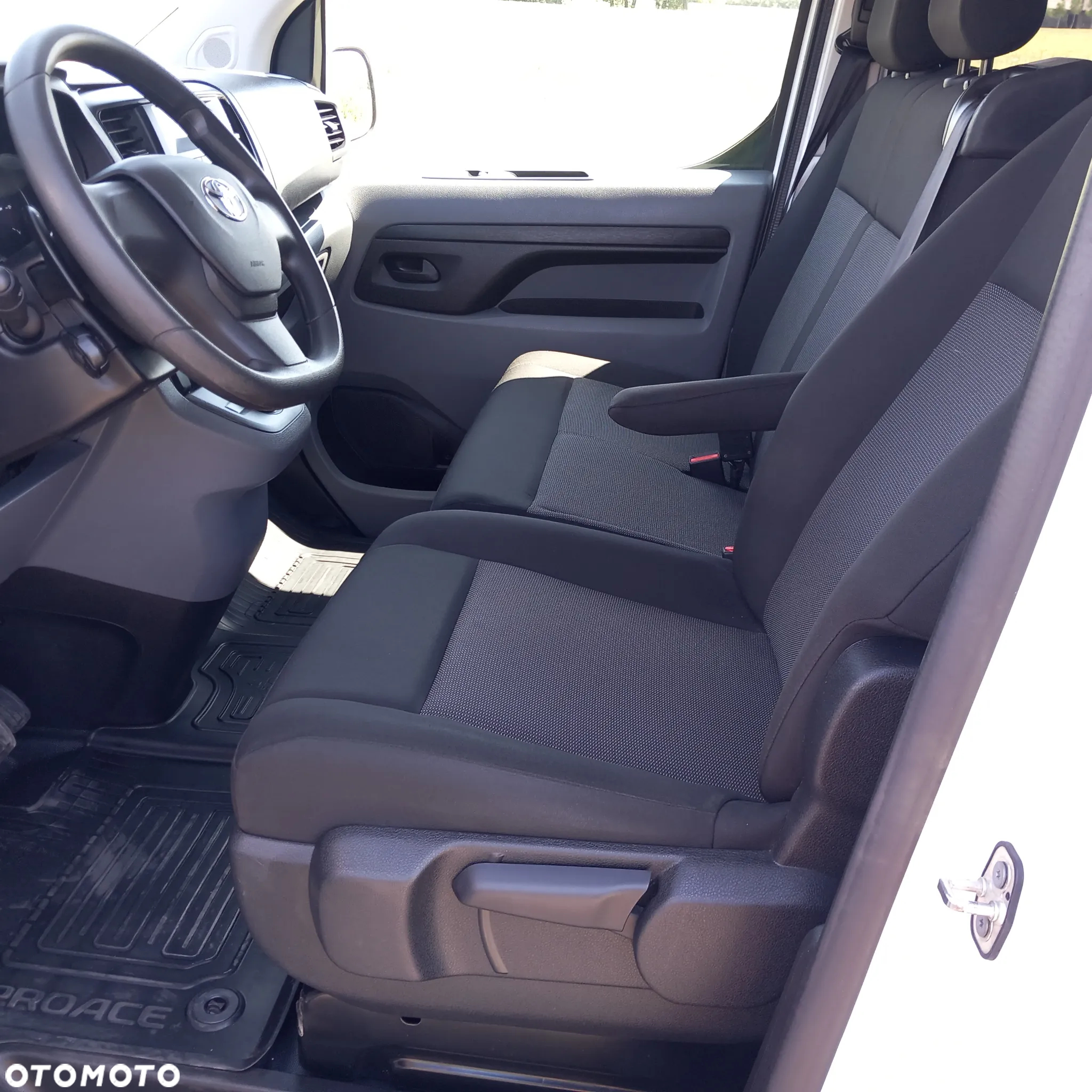 Toyota ProAce Kombi 2.0 D-4D Medium 2,8t - 29