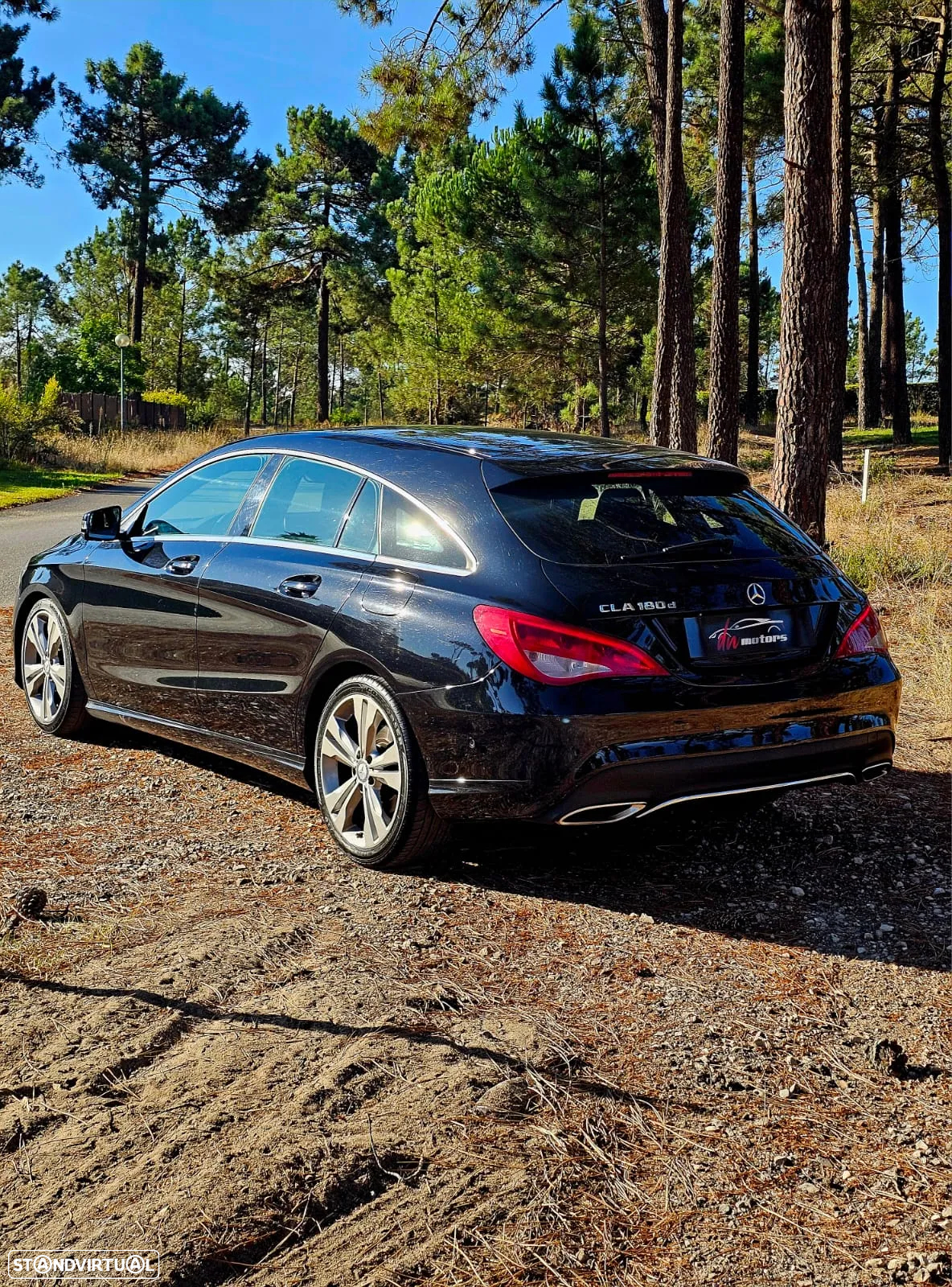 Mercedes-Benz CLA 180 d Shooting Brake Urban - 4