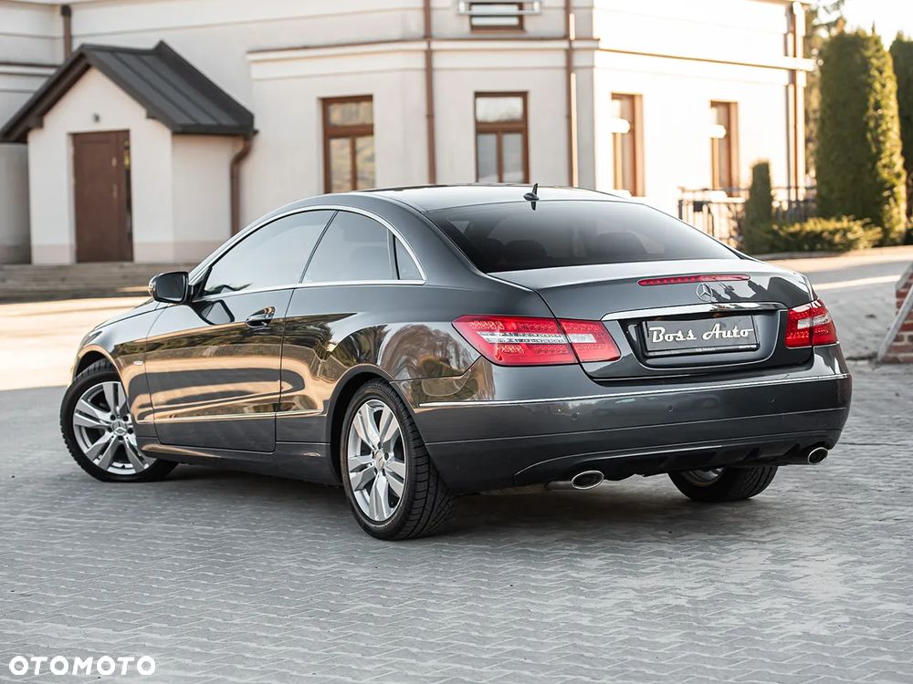 Mercedes-Benz Klasa E 350 CDI DPF BlueEFFICIENCY 7G-TRONIC Avantgarde - 9