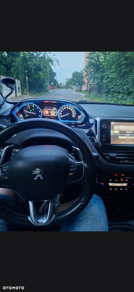 Peugeot 2008 - 6