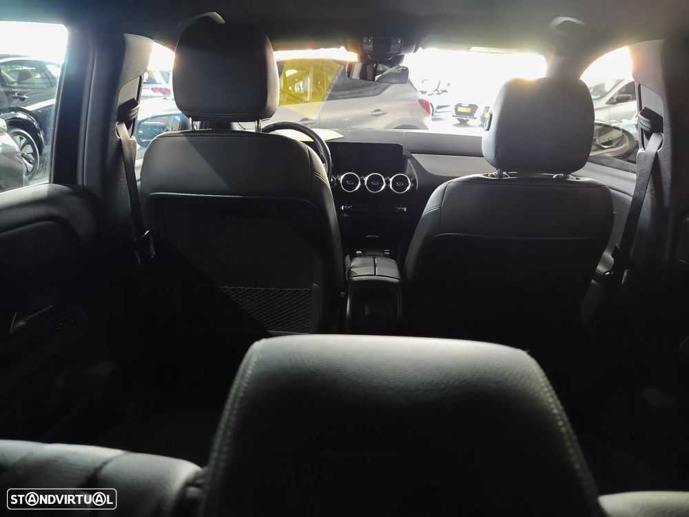 Mercedes-Benz GLA 250 e 8G-DCT - 3